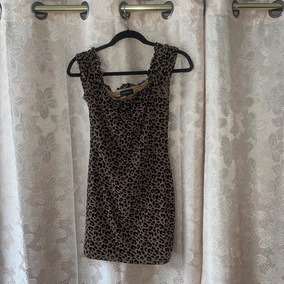 MAJORELLE TABITHA MIDI DRESS - Picture 3 of 3